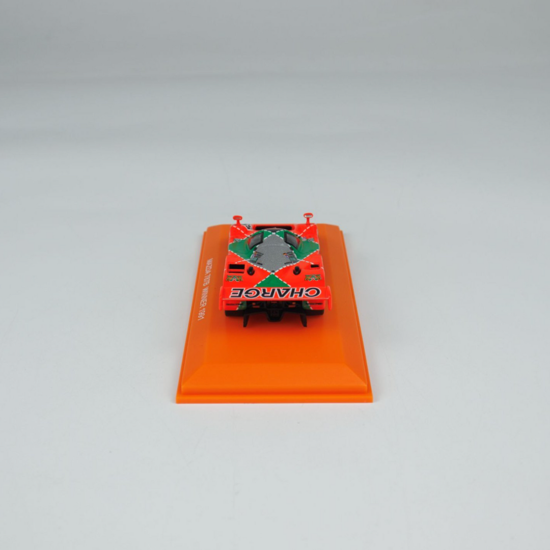 Kyosho 1:64 Mazda 787B (NO.55) Diecast Car Model With Book (Simplified Chinese)