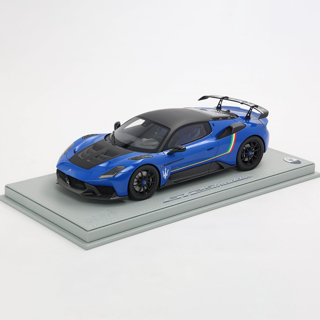 Maserati GT2 Stradale Blu Infinito with Italian stripe 1:18 - BBR Model Car
