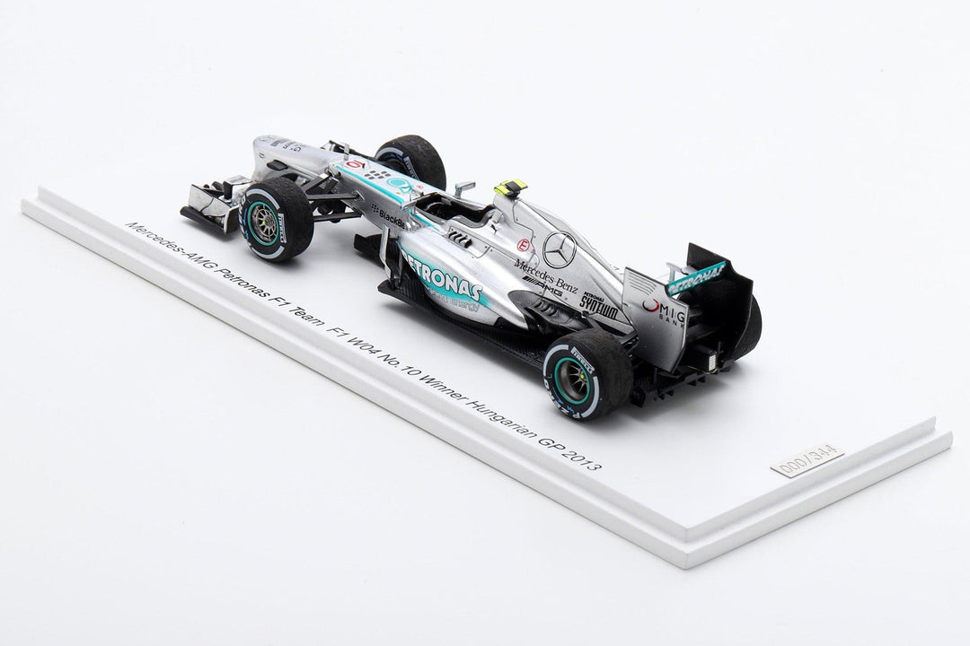 Lewis Hamilton Hungarian GP 2013  Mercedes F1 W04 1st Win with Mercedes (With Pit Board & Figurine ) Model Car - Spark Model