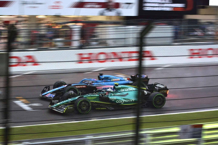 Aston Martin AMR22 - SEBASTIAN VETTEL - JAPANESE GP 2022 Model Car Minichamps