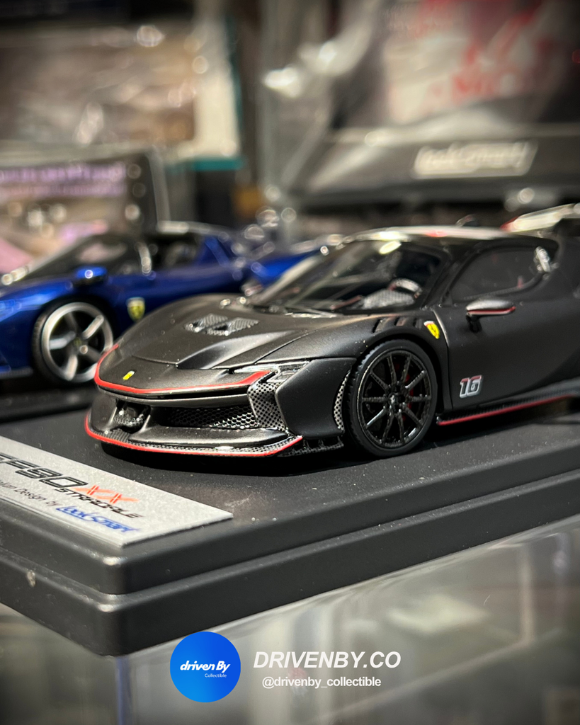 Ferrari SF90 XX Stradale Matt Bl/Shiny BI Roof - 1:43 Looksmart