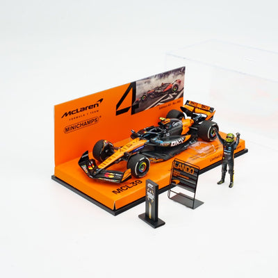 Lando Norris Abu Dhabi GP 2025 World Champion McLaren MCL39 With Figurine & Pitboards - Minichamps Model Car 1:43-1:18-1:12 Scale