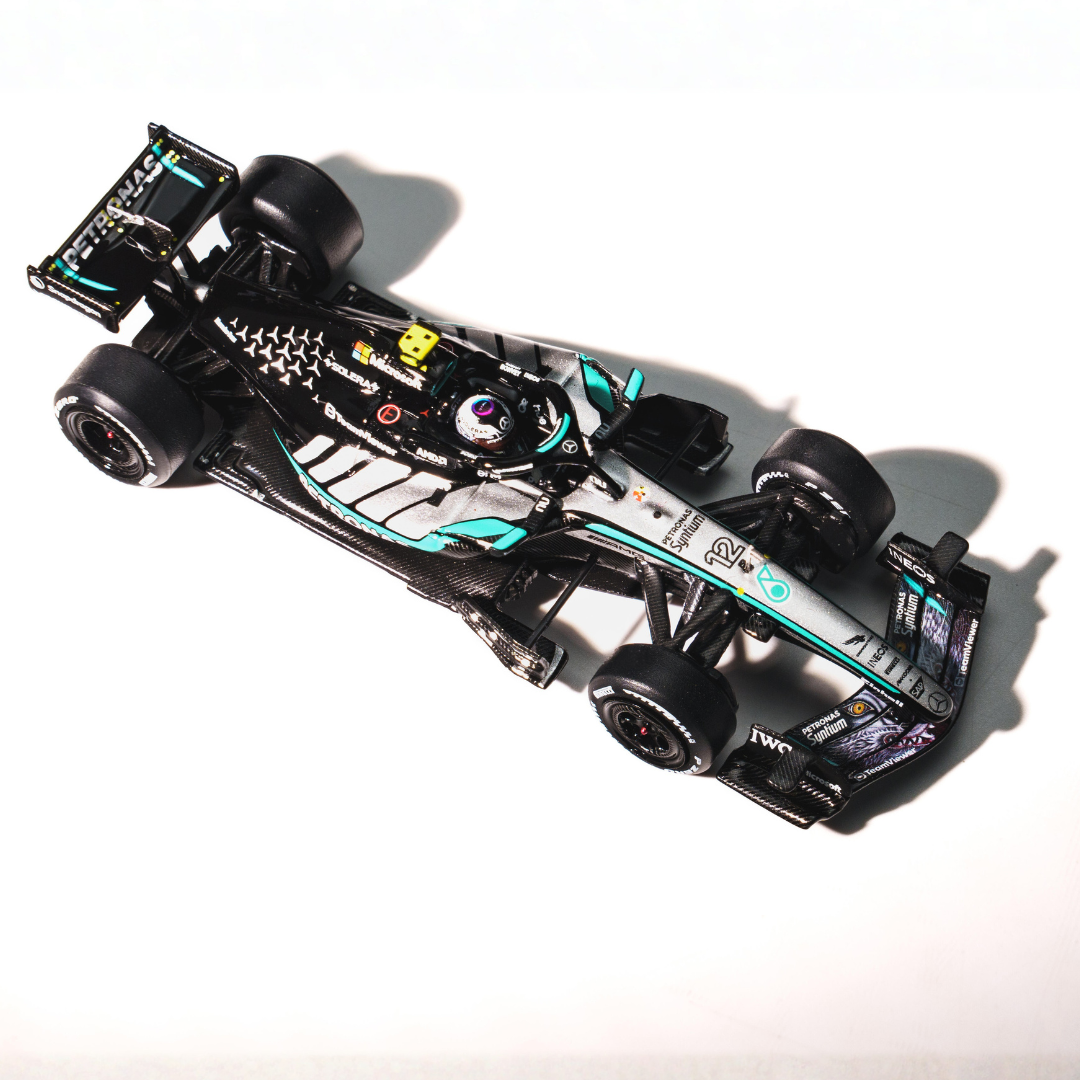 Kimi Antonelli 2026 Japanese Grand Prix Winner Mercedes-AMG F1 Team W17- 1:64 Minichamps Model Car