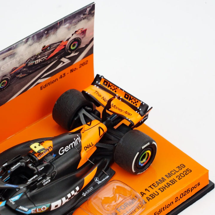 Lando Norris Abu Dhabi GP 2025 World Champion McLaren MCL39 With Figurine &amp; Pitboards - Minichamps Model Car 1:43-1:18-1:12 Scale