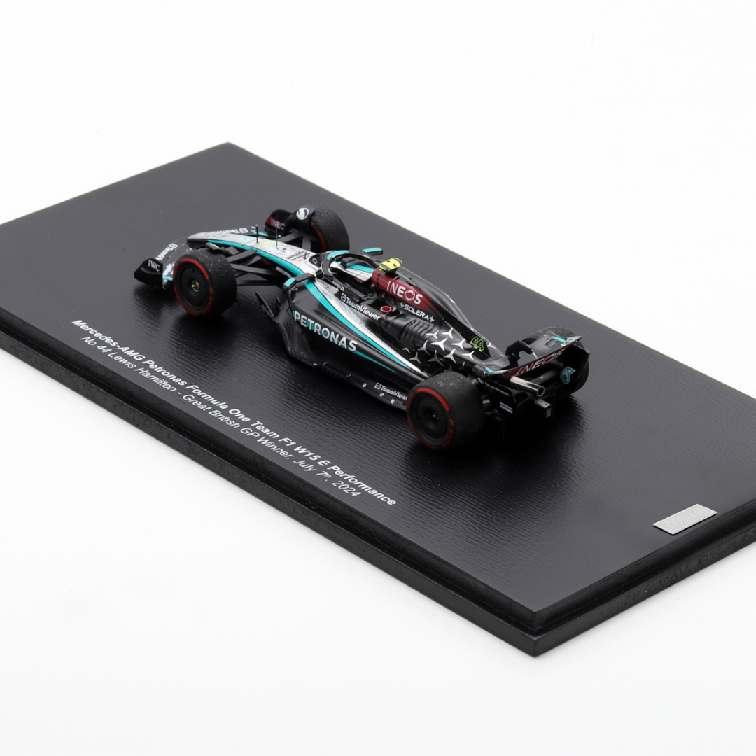Lewis Hamilton - British GP 2024 Special Figure Edition (With Flag) Mercedes F1 W15 1:43 Spark Model Car