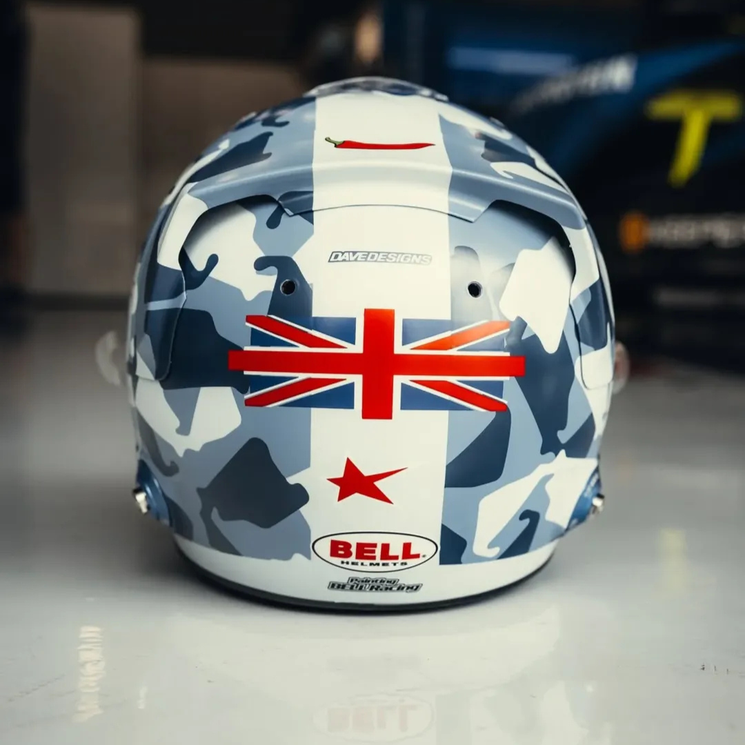 Carlos Sainz Jr. British GP 2025 - Williams Racing - Spark 1:5 Helmet