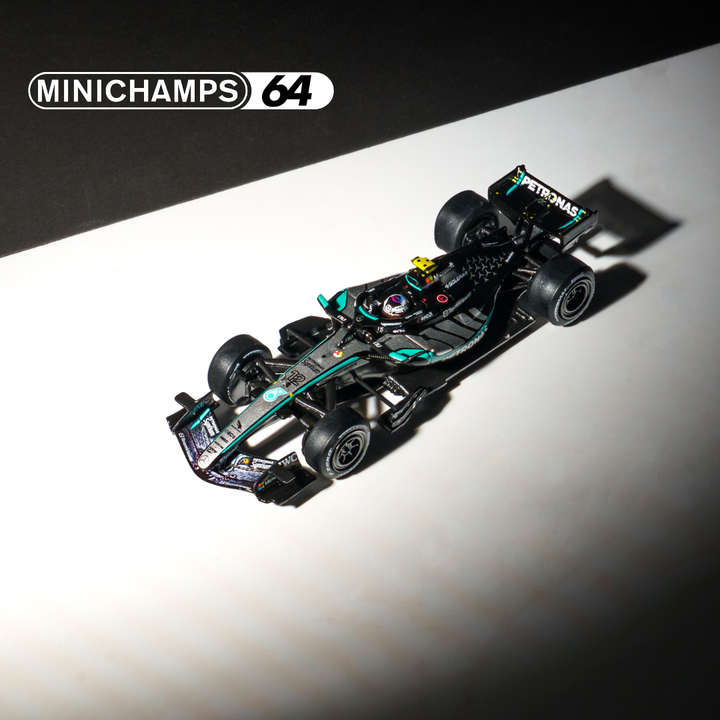 Kimi Antonelli 2026 Japanese Grand Prix Winner Mercedes-AMG F1 Team W17- 1:64 Minichamps Model Car