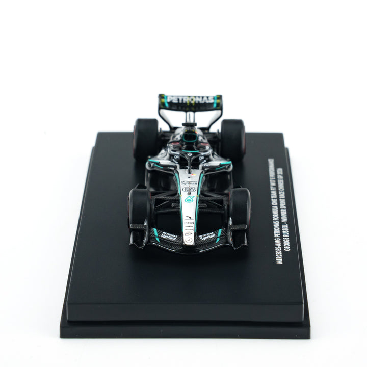 Scale 1:64 George Russell Sprint victory Chinese GP 2026 Mercedes W17 With Figurine &amp; Pitboards- 1:64 Minichamps Model Car