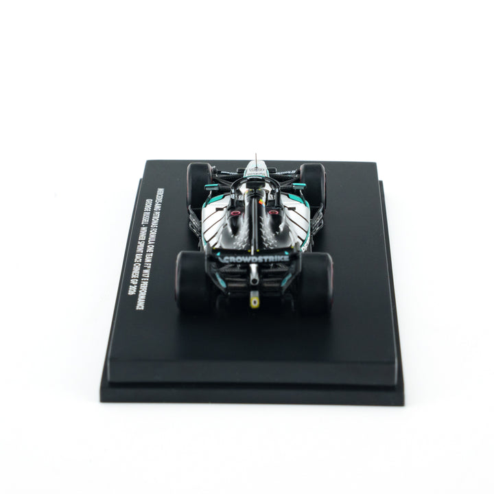 Scale 1:64 George Russell Sprint victory Chinese GP 2026 Mercedes W17 With Figurine &amp; Pitboards- 1:64 Minichamps Model Car