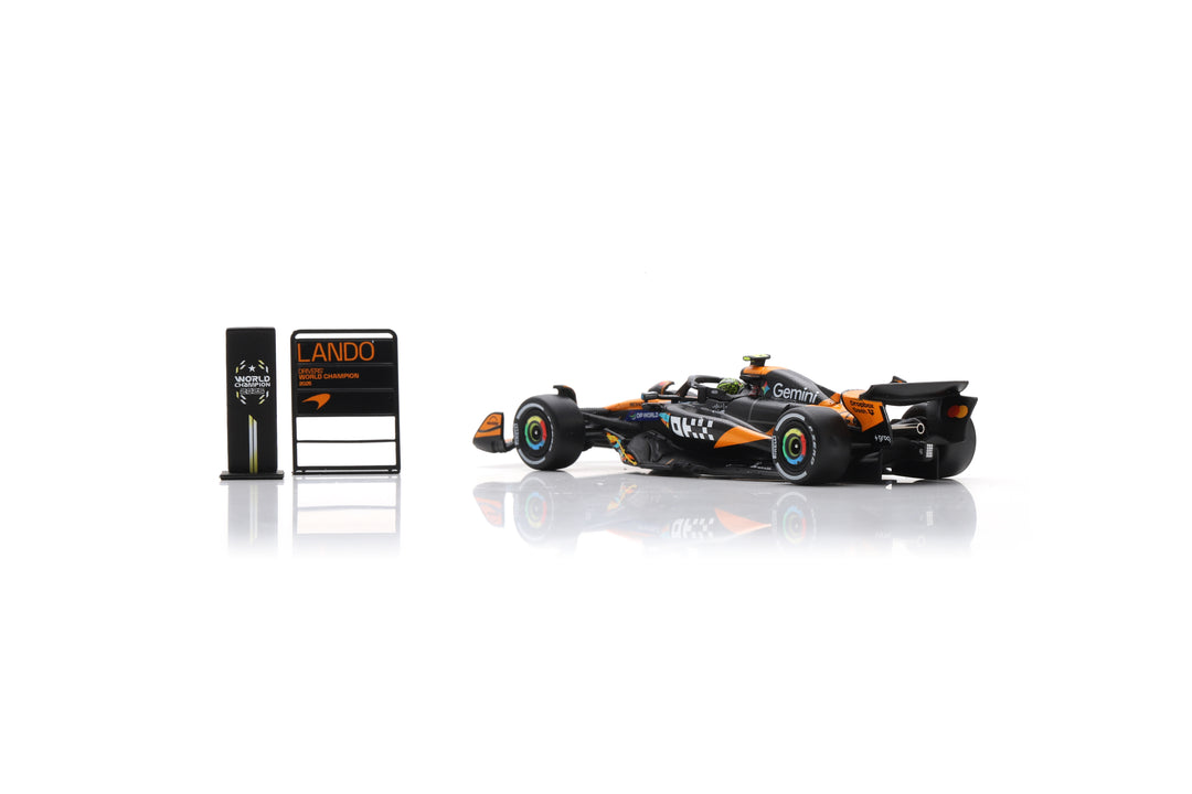 Scale 1:64 Lando Norris Abu Dhabi GP 2025 F1 World Champion McLaren MCL39 With Pitboard - Spark 1:64 Model