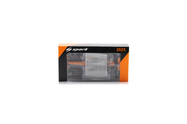 Scale 1:64 Lando Norris Abu Dhabi GP 2025 F1 World Champion McLaren MCL39 With Pitboard - Spark 1:64 Model