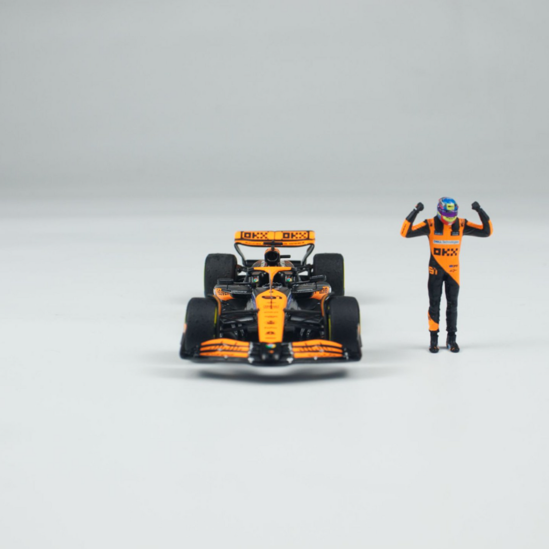 MINICHAMPS F1模型 Minichamps 1:18 Lewis Hamilton Mercedes-AMG F1 W12 #44