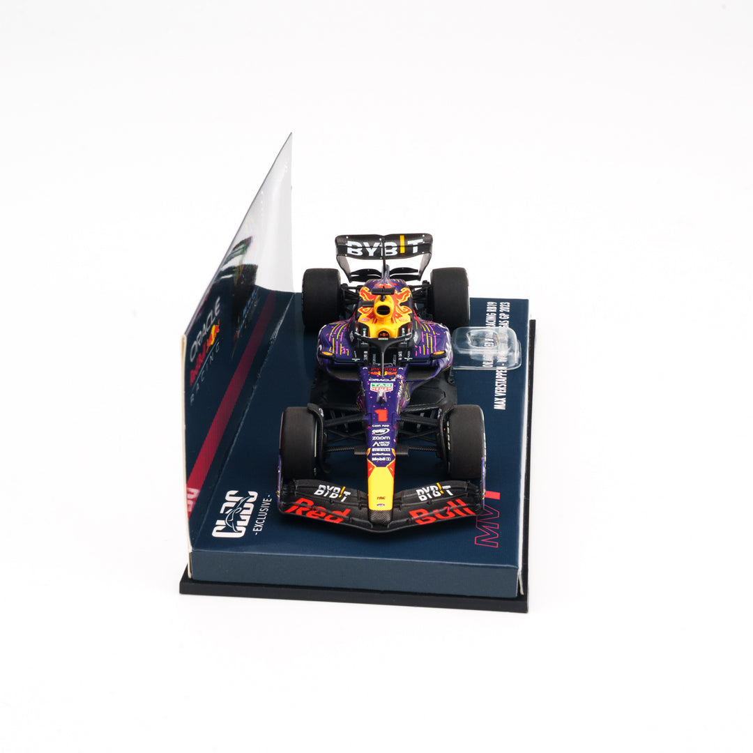 Max Verstappen Red Bull RB19 Winner Vegas GP 2023 With Figurine &amp; Pitboards 1:43 Minichamps Model Car