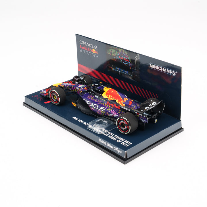 Max Verstappen Red Bull RB19 Winner Vegas GP 2023 With Figurine &amp; Pitboards 1:43 Minichamps Model Car