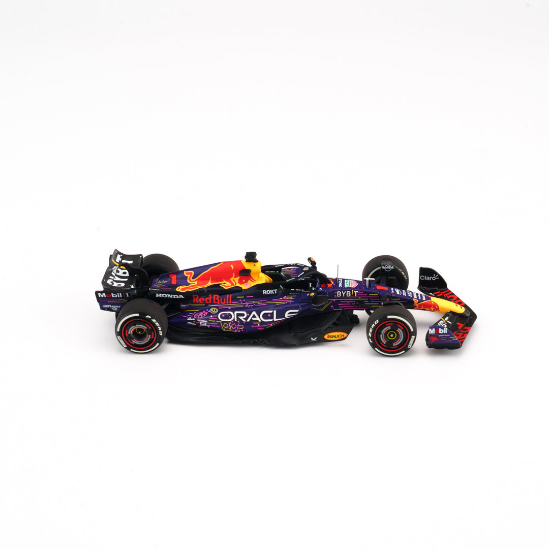Max Verstappen Red Bull RB19 Winner Vegas GP 2023 With Figurine &amp; Pitboards 1:43 Minichamps Model Car
