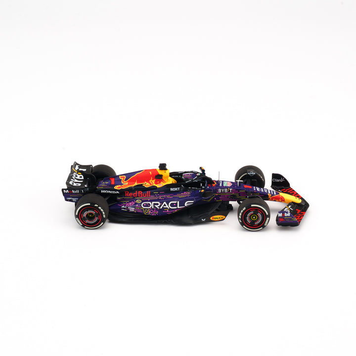 Max Verstappen Red Bull RB19 Winner Vegas GP 2023 With Figurine &amp; Pitboards 1:43 Minichamps Model Car