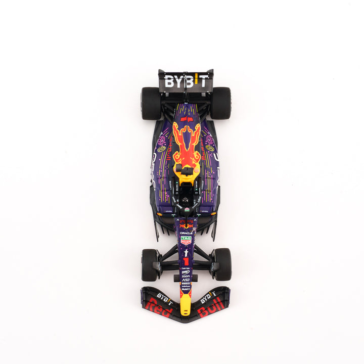 Max Verstappen Red Bull RB19 Winner Vegas GP 2023 With Figurine &amp; Pitboards 1:43 Minichamps Model Car