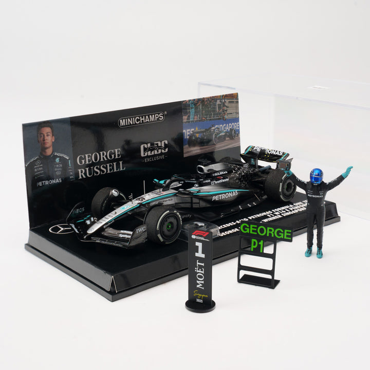 George Russell Winner Singapore GP 2025 Mercedes W16 With Figurine &amp; Pitboards- 1:43 Minichamps Model Car