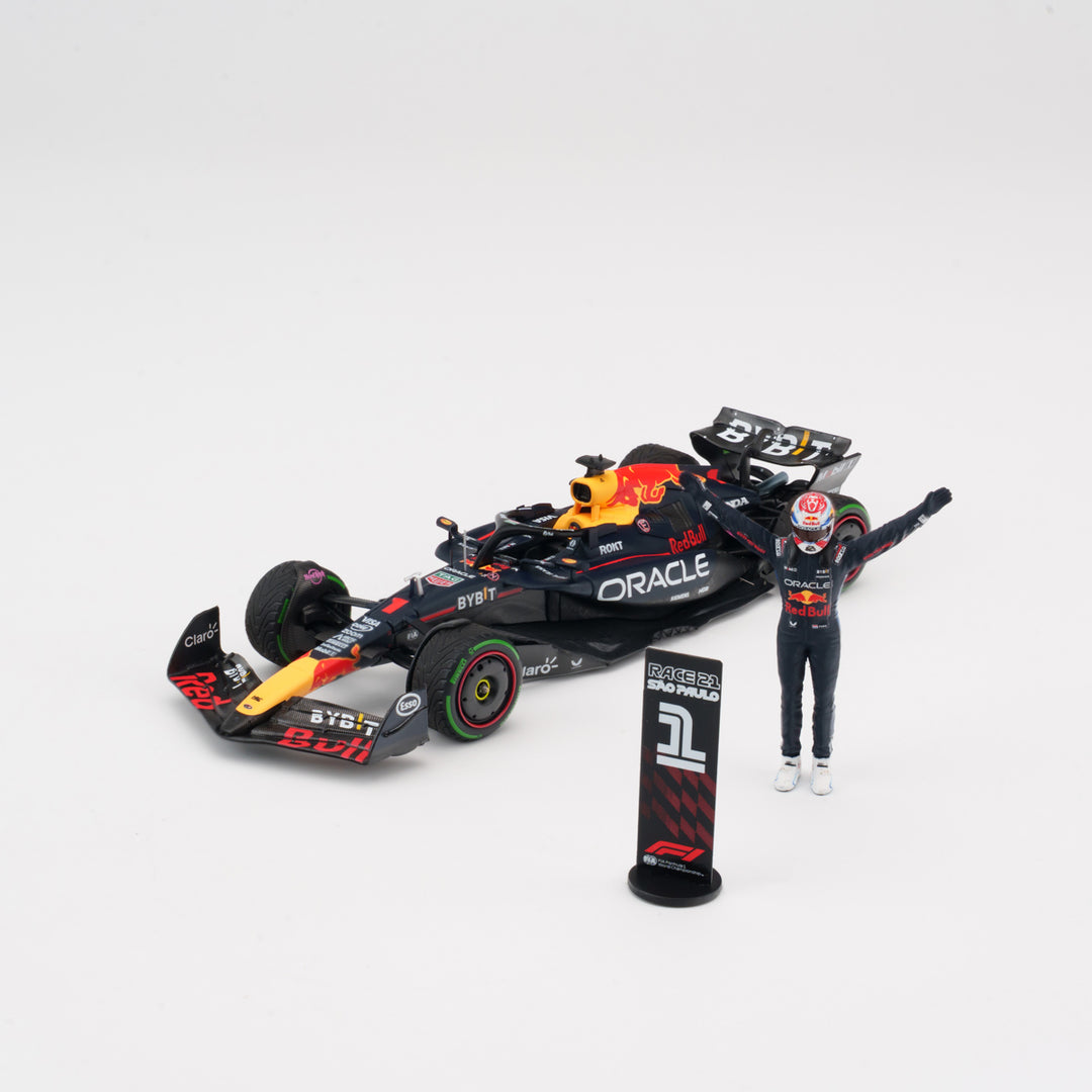 Max Verstappen Red Bull RB20 Winner Brazilian GP 2024 With Figurine &amp; Pitboards 1:43 Minichamps Model Car