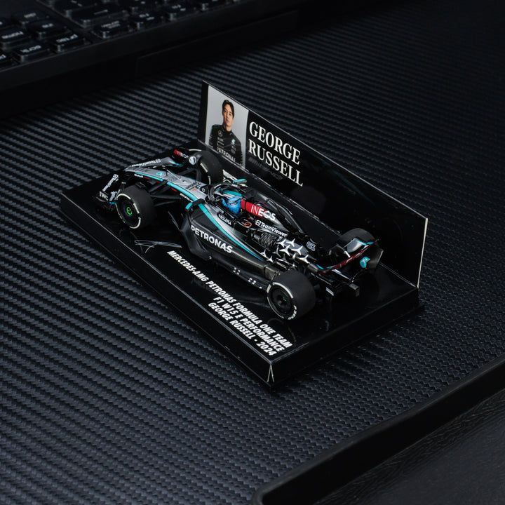 George Russell – 2024 Season W15 E Mercedes F1 team – Minichamps Model Car