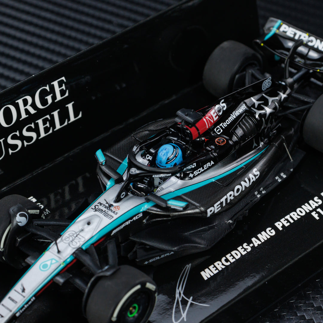 George Russell – 2024 Season W15 E Mercedes F1 team – Minichamps Model Car
