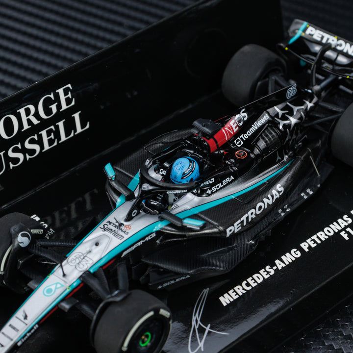 George Russell – 2024 Season W15 E Mercedes F1 team – Minichamps Model Car