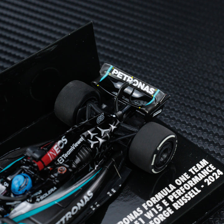 George Russell – 2024 Season W15 E Mercedes F1 team – Minichamps Model Car