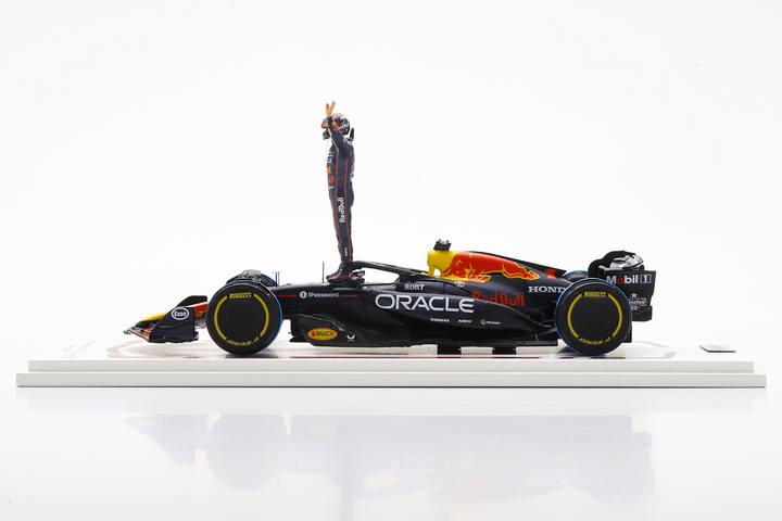 Max Verstappen Red Bull F1 RB21 Belgium GP 2025 Special Figure Edition 1:43 Spark Model Car