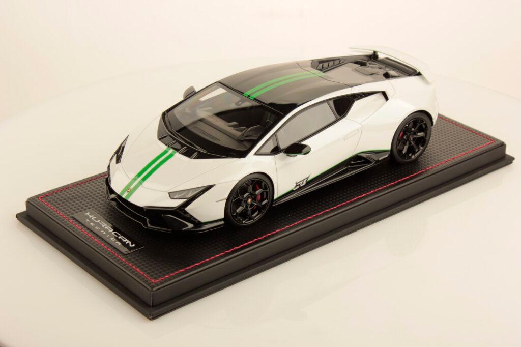 Lamborghini Huracan Tecnica 60th anniversary Bianco Asopo Shiny 1:18 Model Car -  MR Collection