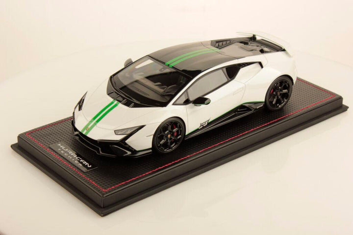 Lamborghini Huracan Tecnica 60th anniversary Bianco Asopo Shiny 1:18 Model Car -  MR Collection