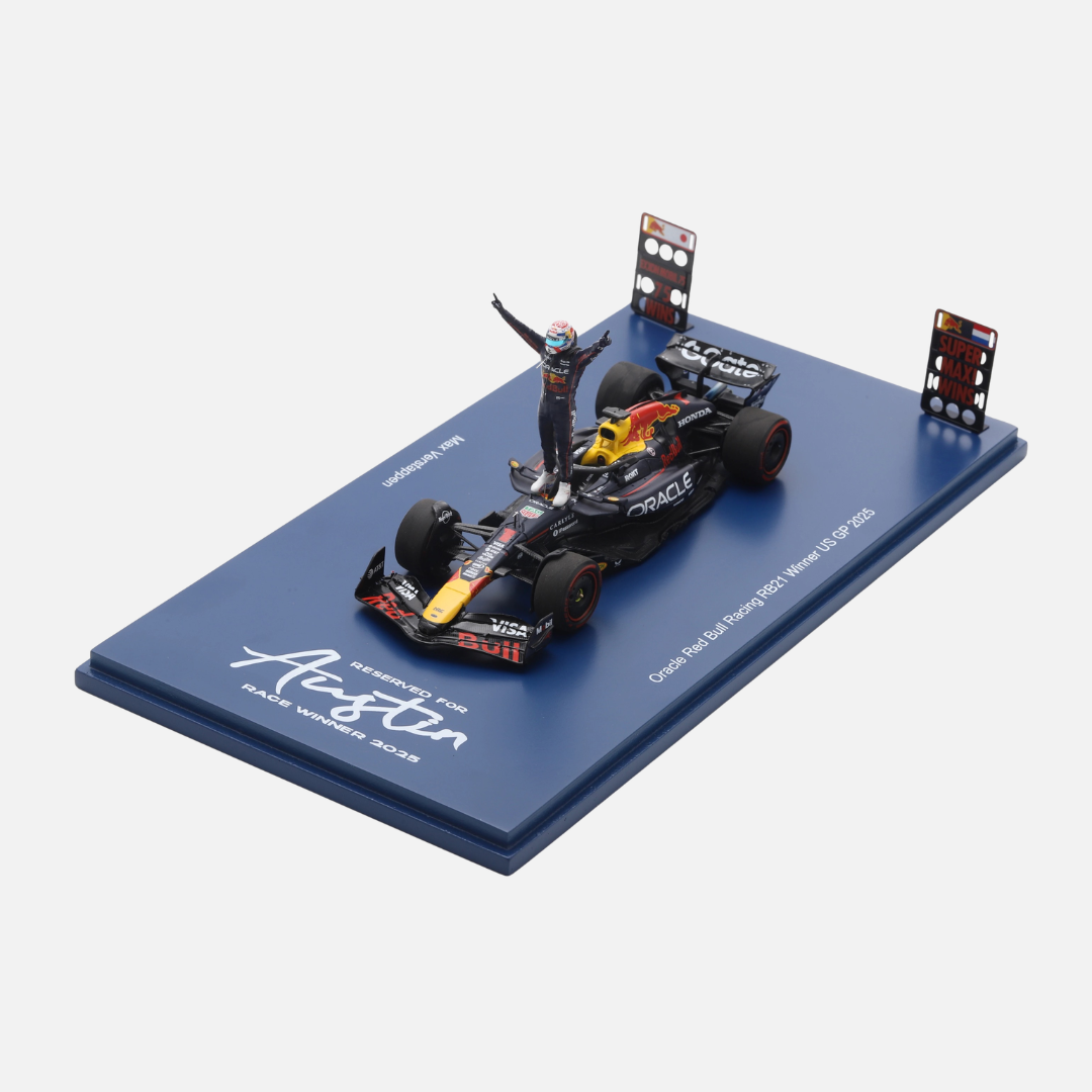 Max Verstappen US GP 2025 Winner Red Bull RB21 With Pitboards &amp; Bigger Base Model Car - Spark Model