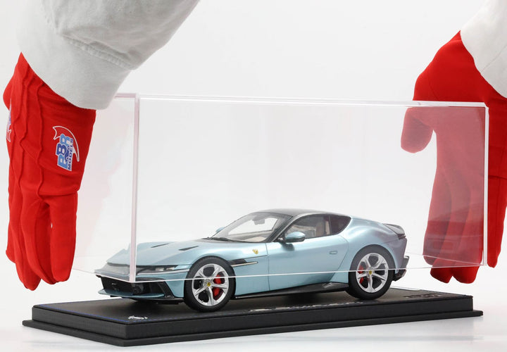 Ferrari 12 Cilindri Panoramic roof Celeste Trevi 1:18 - BBR Model Car