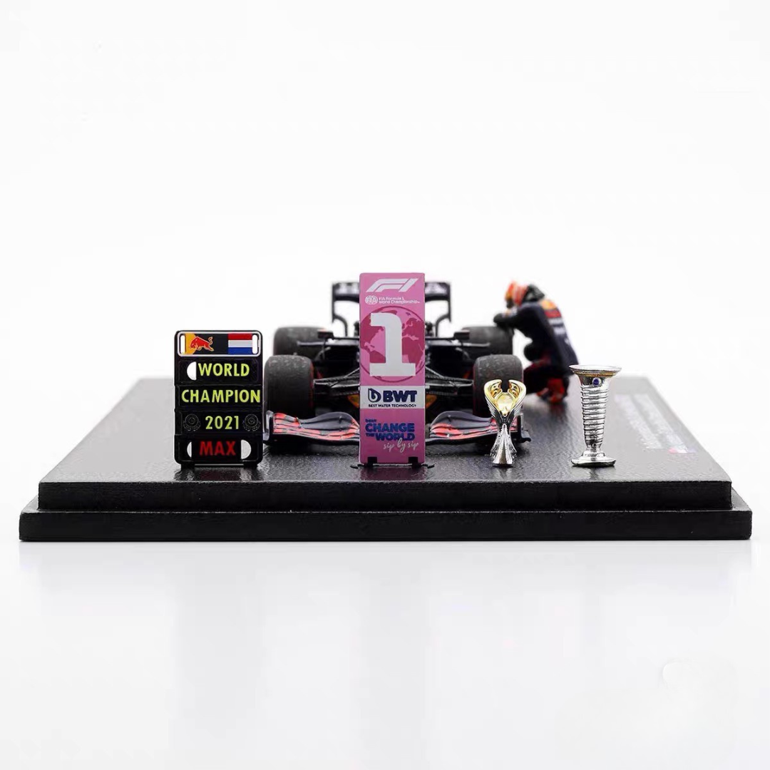 Max Verstappen - 2021 World Champion Abu Dhabi GP - Special Figure Edition Red Bull RB16B 1:43 Spark Model Car