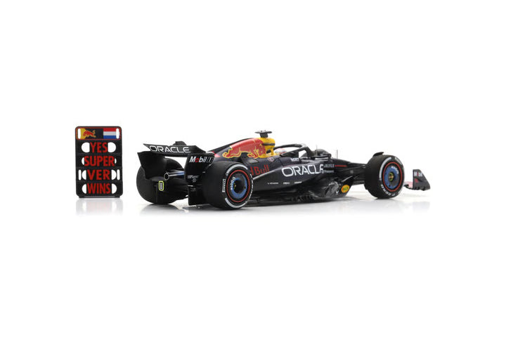 Max Verstappen Abu Dhabi GP 2025 Winner Red Bull RB21 With Pitboard Model Car - Spark Model