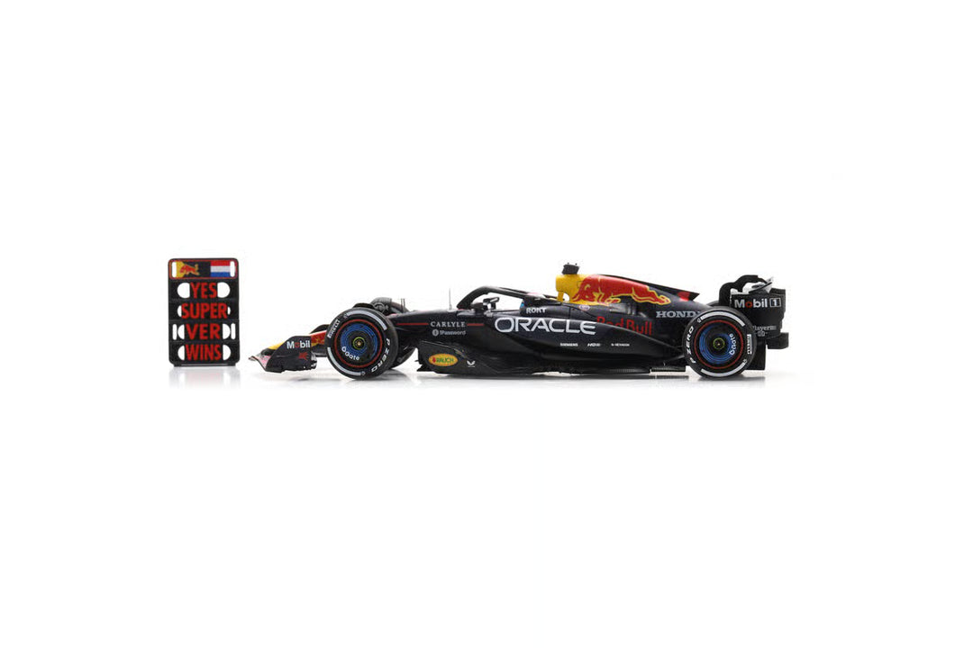 Max Verstappen Abu Dhabi GP 2025 Winner Red Bull RB21 With Pitboard Model Car - Spark Model