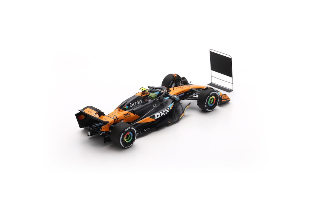 Lando Norris Abu Dhabi GP 2025 F1 World Champion McLaren F1 Team MCL39 Model Car With Pitboard &amp; Champion Board - Spark Model Scale 1:43 &amp; 1:18