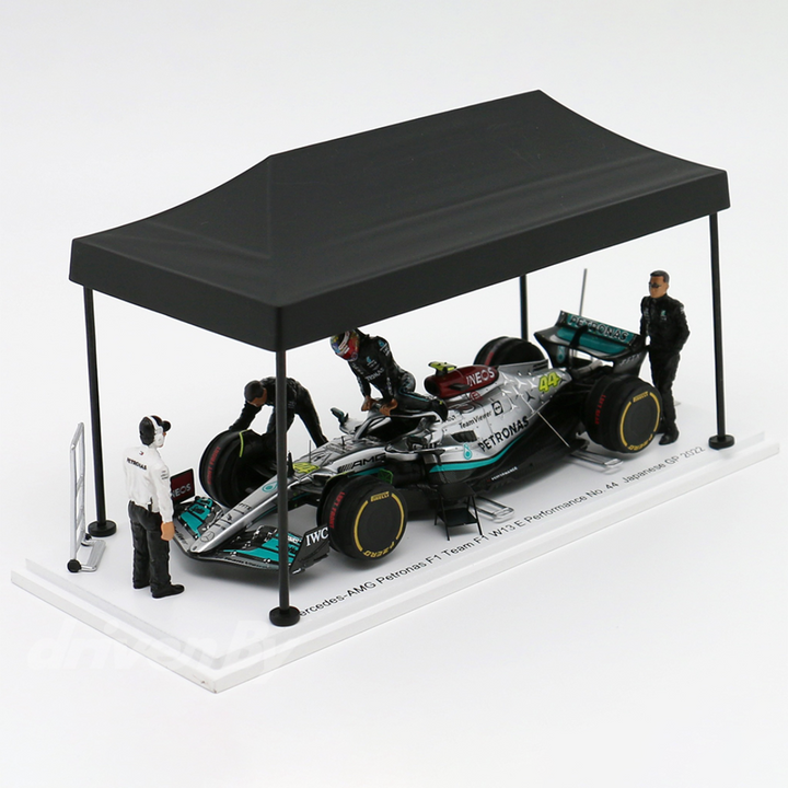 Lewis Hamilton Mercedes F1 W13 E - Japanese GP 2022 Special Edition 1:43 Spark Model Car
