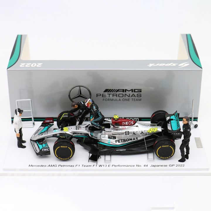 Lewis Hamilton Mercedes F1 W13 E - Japanese GP 2022 Special Edition 1:43 Spark Model Car