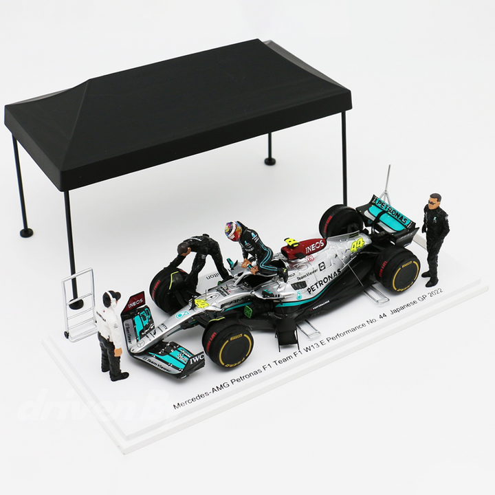 Lewis Hamilton Mercedes F1 W13 E - Japanese GP 2022 Special Edition 1:43 Spark Model Car