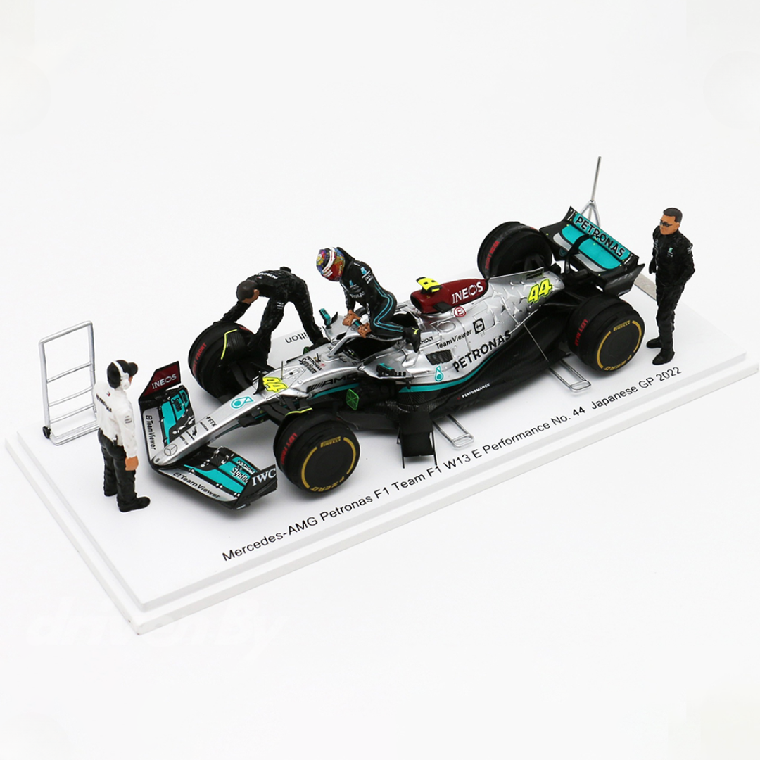 Lewis Hamilton Mercedes F1 W13 E - Japanese GP 2022 Special Edition 1:43 Spark Model Car
