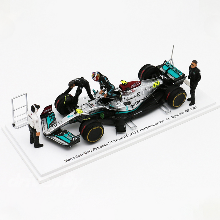 Lewis Hamilton Mercedes F1 W13 E - Japanese GP 2022 Special Edition 1:43 Spark Model Car