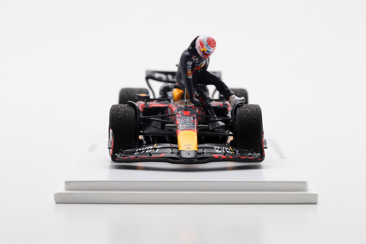 Max Verstappen Red Bull F1 RB20 British GP 2024 Special Figure Edition 1:43 Spark Model Car