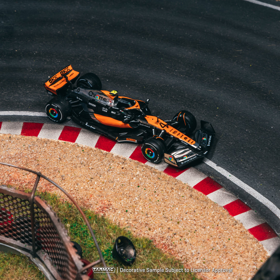 Scale 1:64 - Lando Norris MCL60 Chrom Livery 2023 British GP Show Car - Tarmac Works
