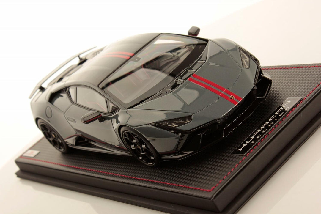 Lamborghini Huracan STO 60th anniversary Grigio Telesto 1:18 Model Car -  MR Collection