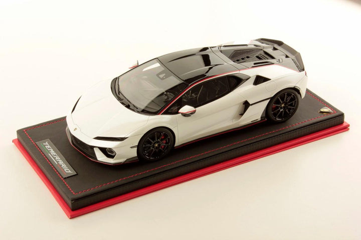 Lamborghini Temerario Alleggerita Package Balloon White  - 1:18 MR Collection