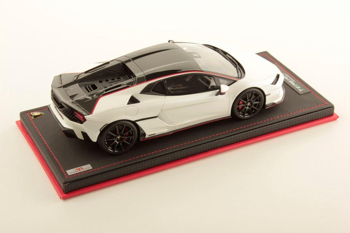 Lamborghini Temerario Alleggerita Package Balloon White  - 1:18 MR Collection